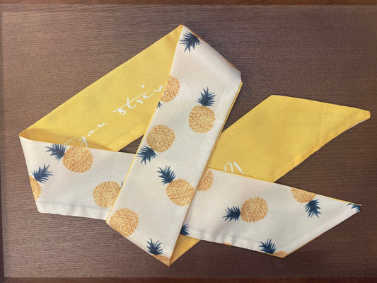 棉質小絲巾 單面滿版白底鳳梨