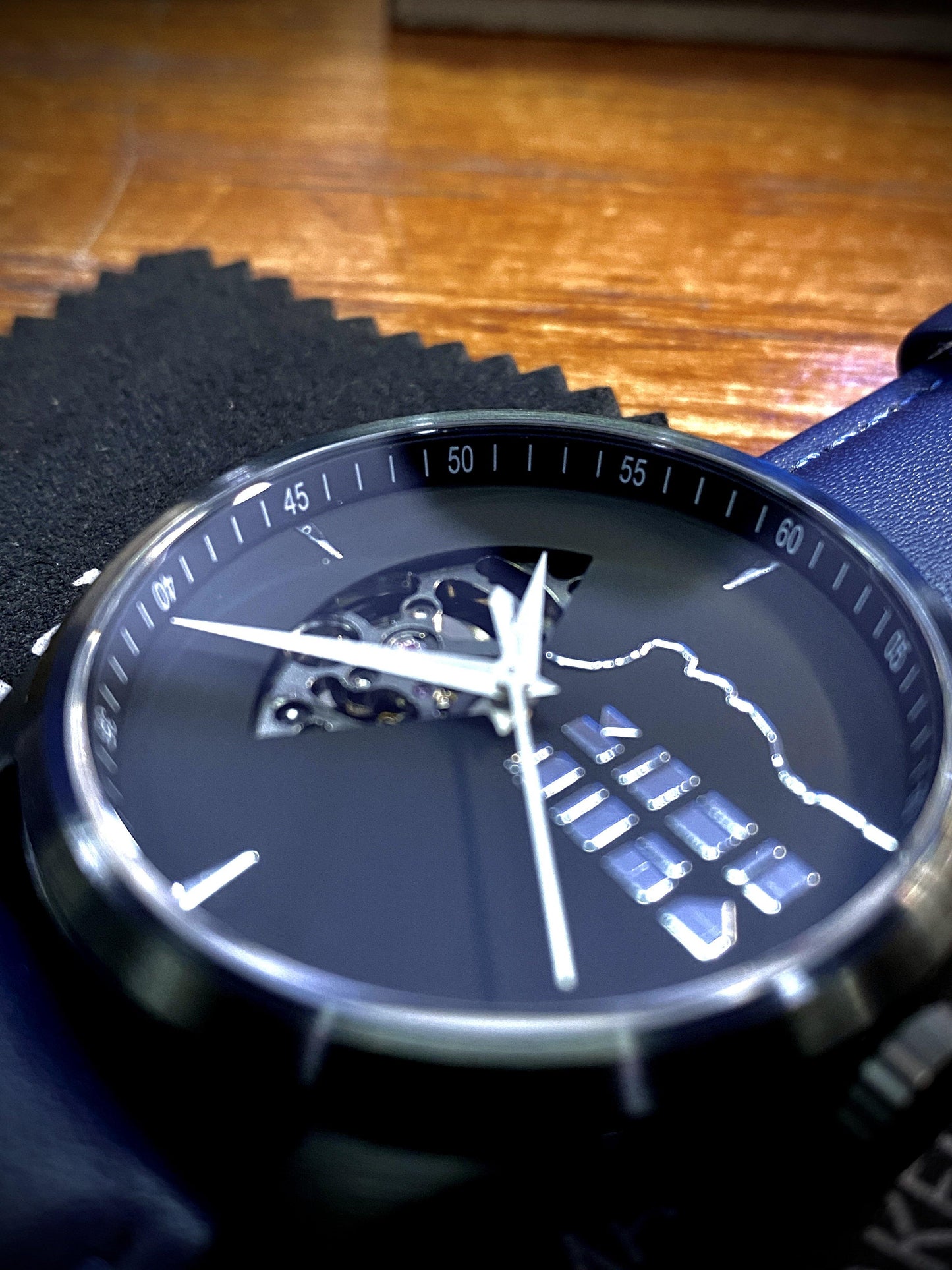 Lion Rock | Speechless| 42mm - Watchmake Factory