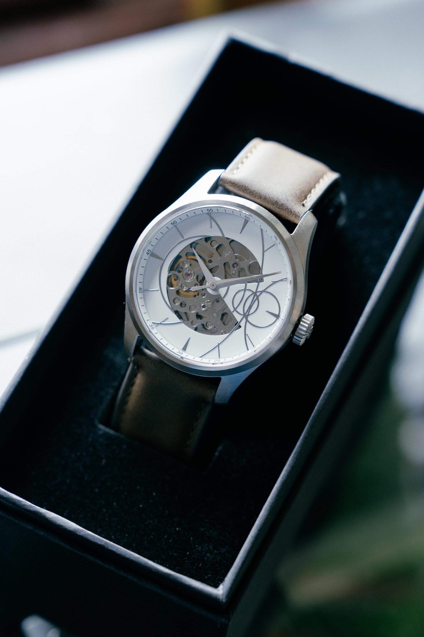 月暈 機械錶|Watchmake|李浩瑋音樂創作 |獨特藝術手錶